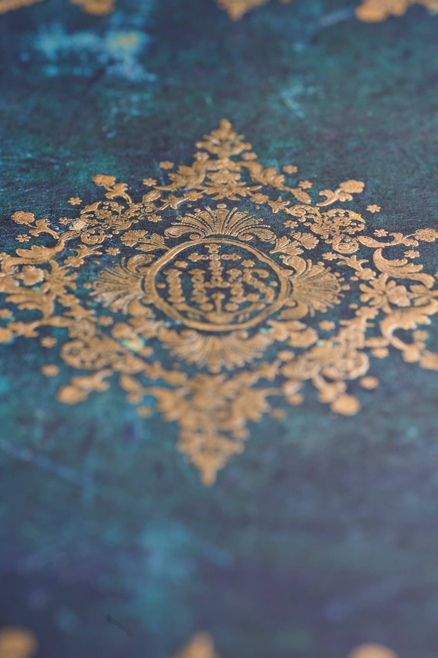 Chronicle Books - Wholesale Journal/Diary - Paperblanks Astra Midi Unlined Softcover6