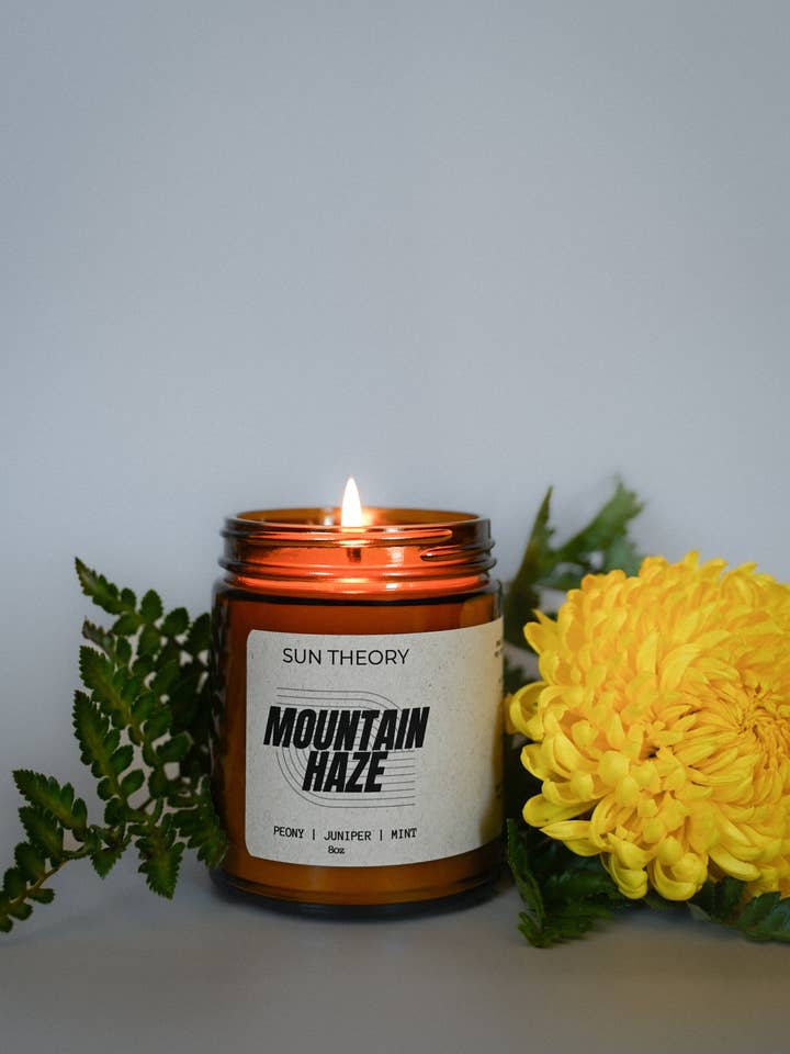 Bergsdimma 8 oz sojaljus för wholesale av Sun Theory