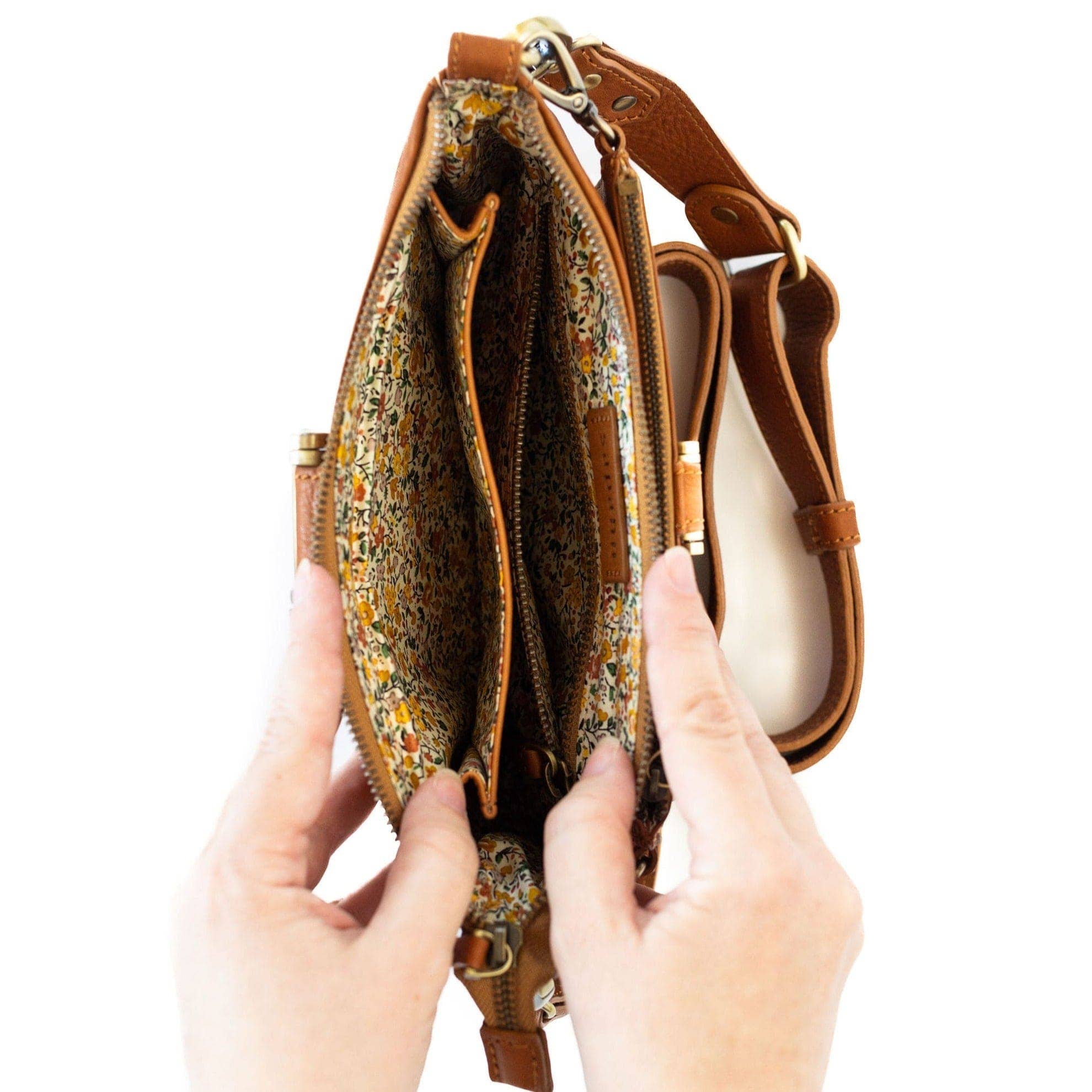 Sapahn - Wholesale Crossbody Bag - Women's - AE Crossbody Wristlet Wallet124