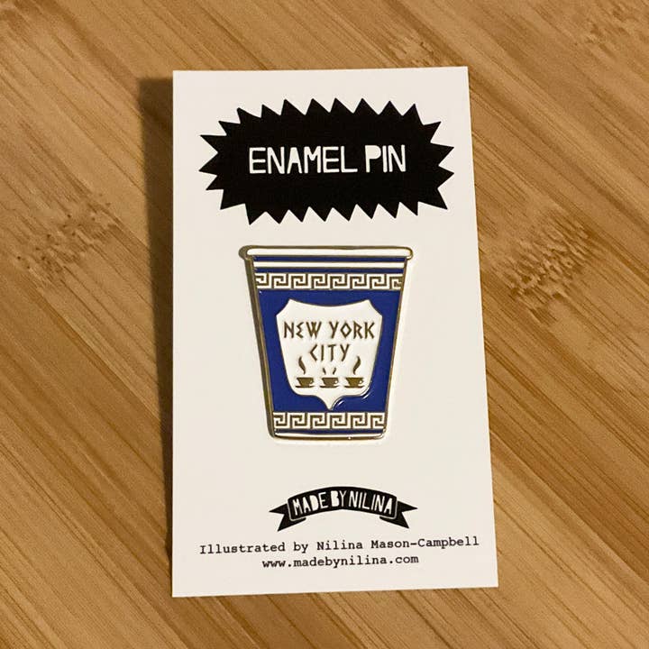 Épinglette en émail pour tasse à café grecque New York City NY NYC Souvenir pour la vente par Made by Nilina