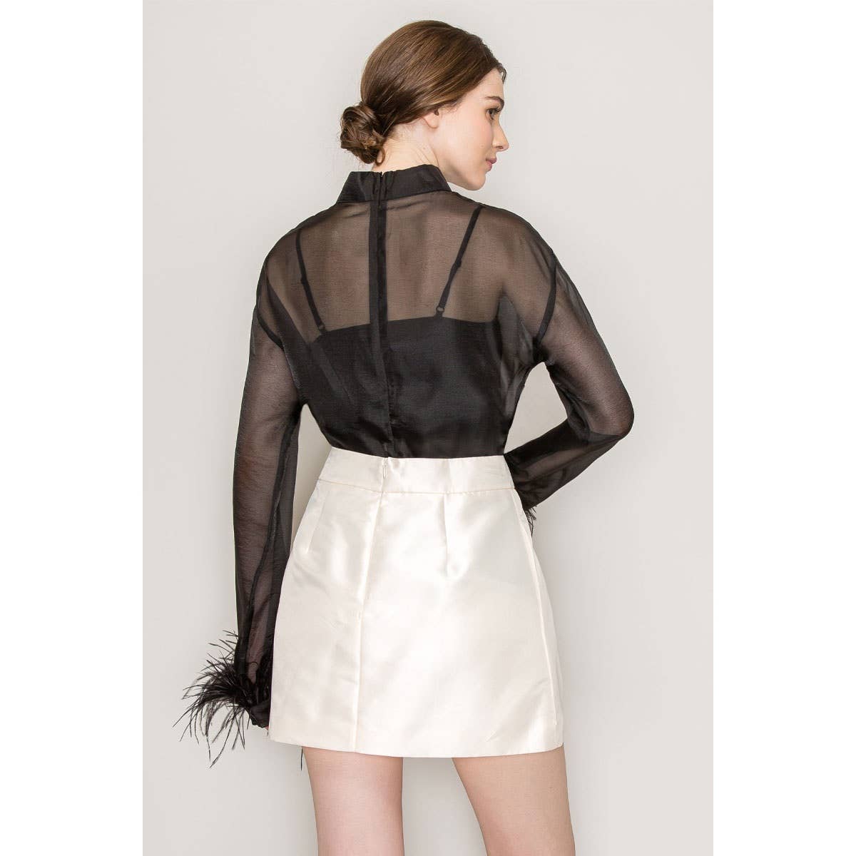INA - Vente Chemisier – femme - Blouse transparente à manches longues avec col montant et bordure en plumes9