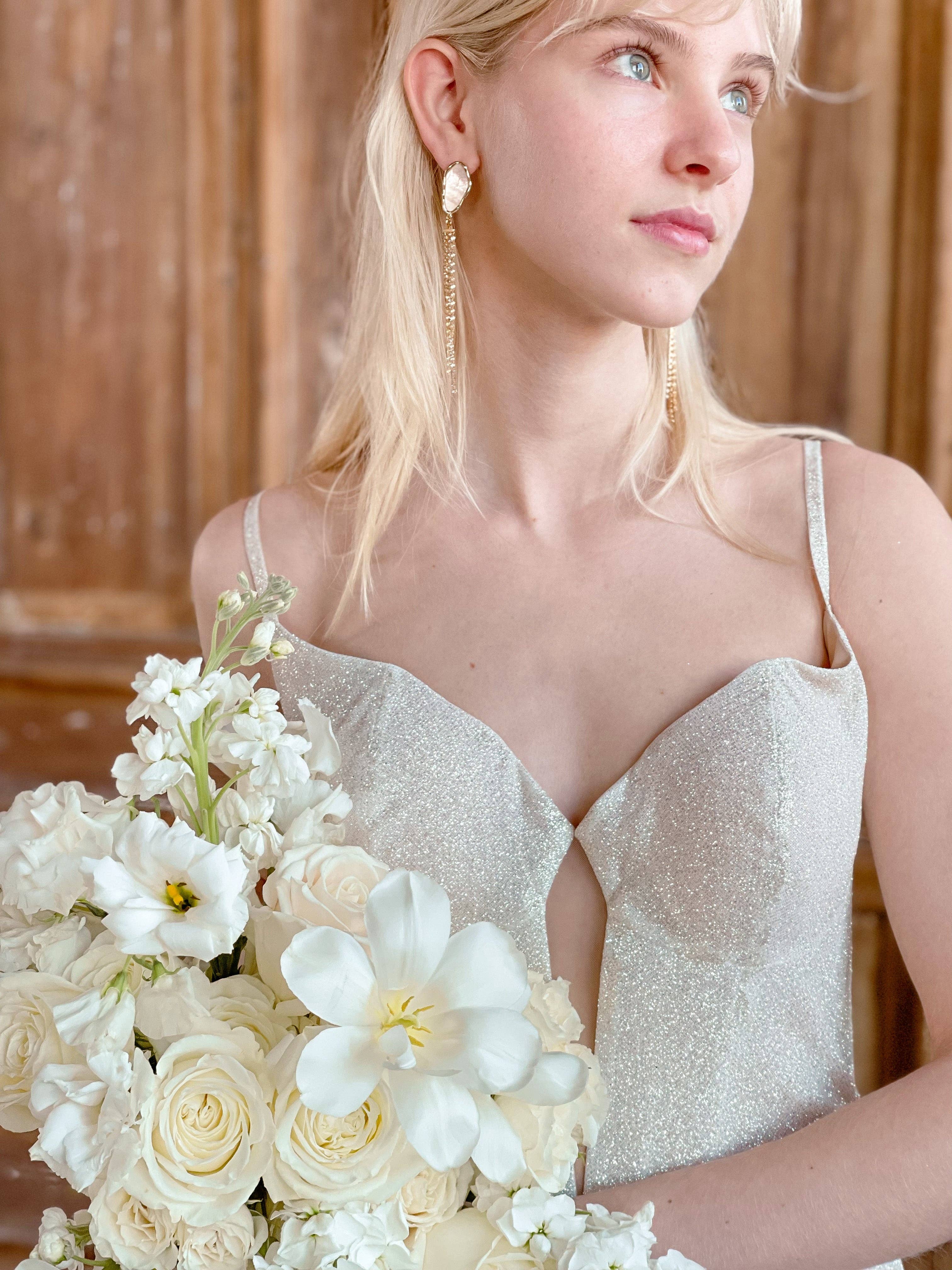 ShopMOSS – Brincos de argola por atacado – Sirenuse | Brincos de noiva madrepérola banhados a ouro 14K6