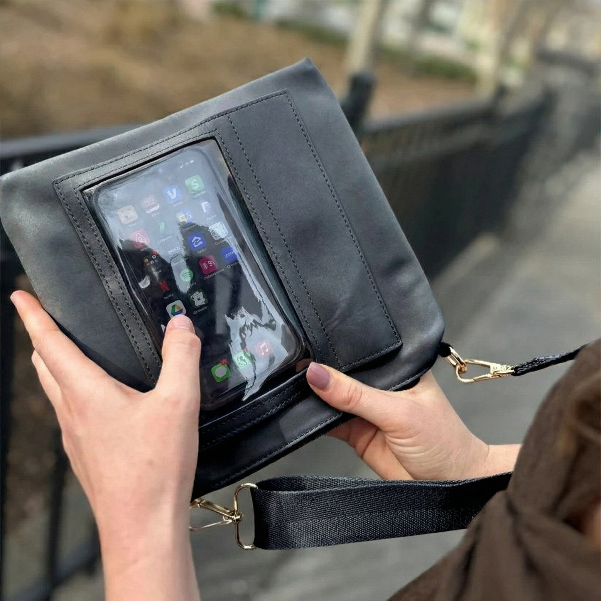 Save The Girls - Wholesale Crossbody Bag - Women's - Zoe RFID3