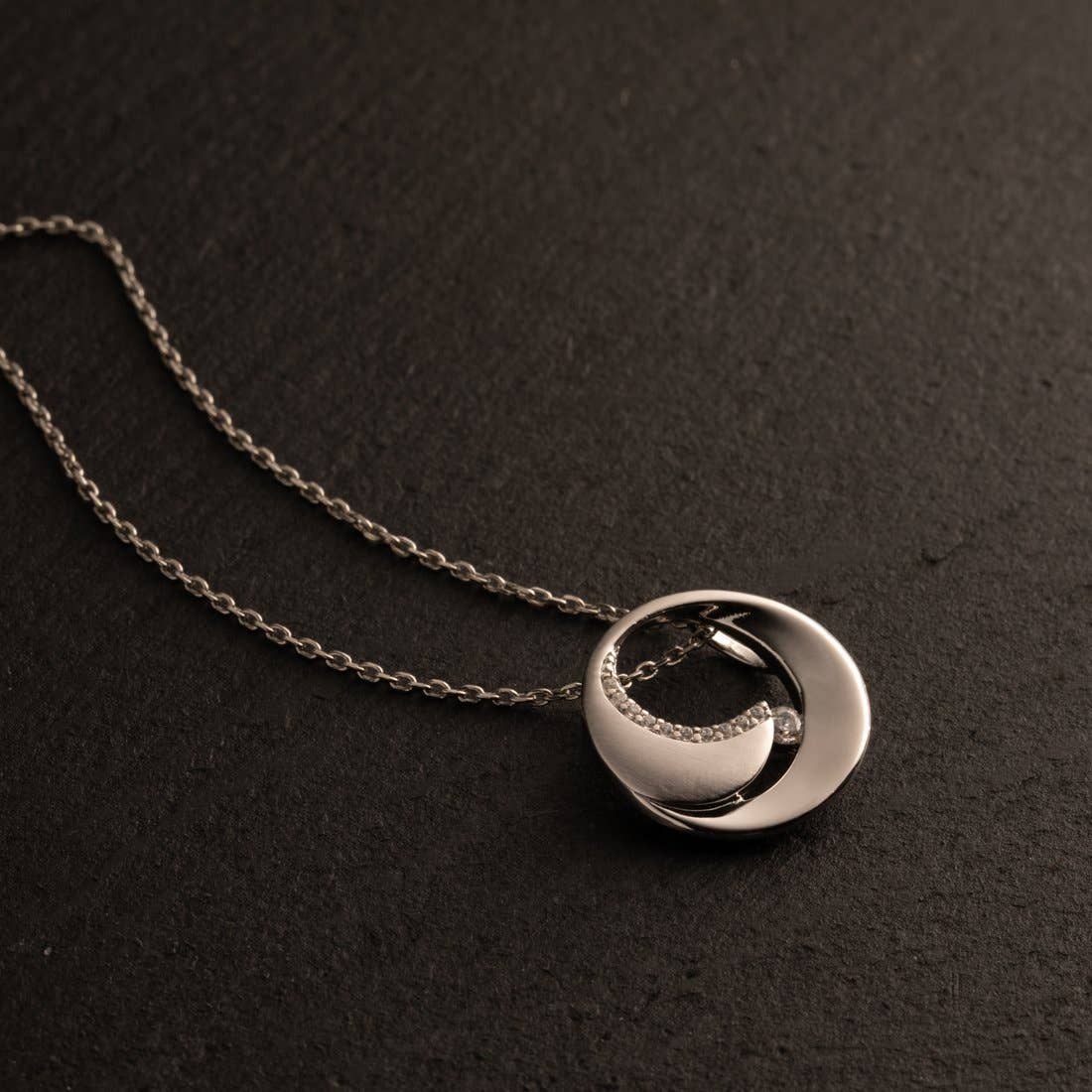 Peliani - Wholesale Pendant/Charm Necklace - Sterling Silver Inner Circle Pendant Hypoallergenic2