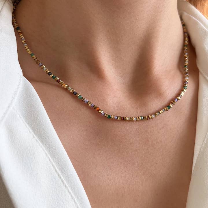 Colar de pedras naturais com pérolas multicoloridas por atacado de Victoire Collection