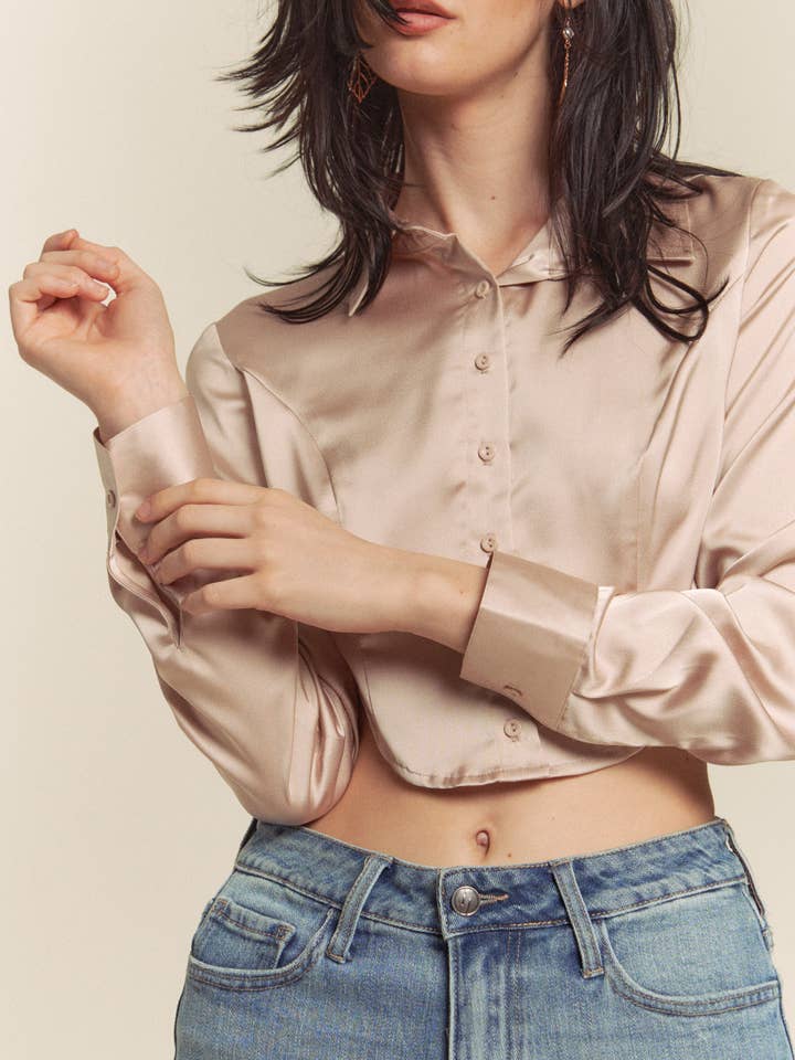 SATIN TOP MED KNAP NED for engroshandel hos Hers & Mine