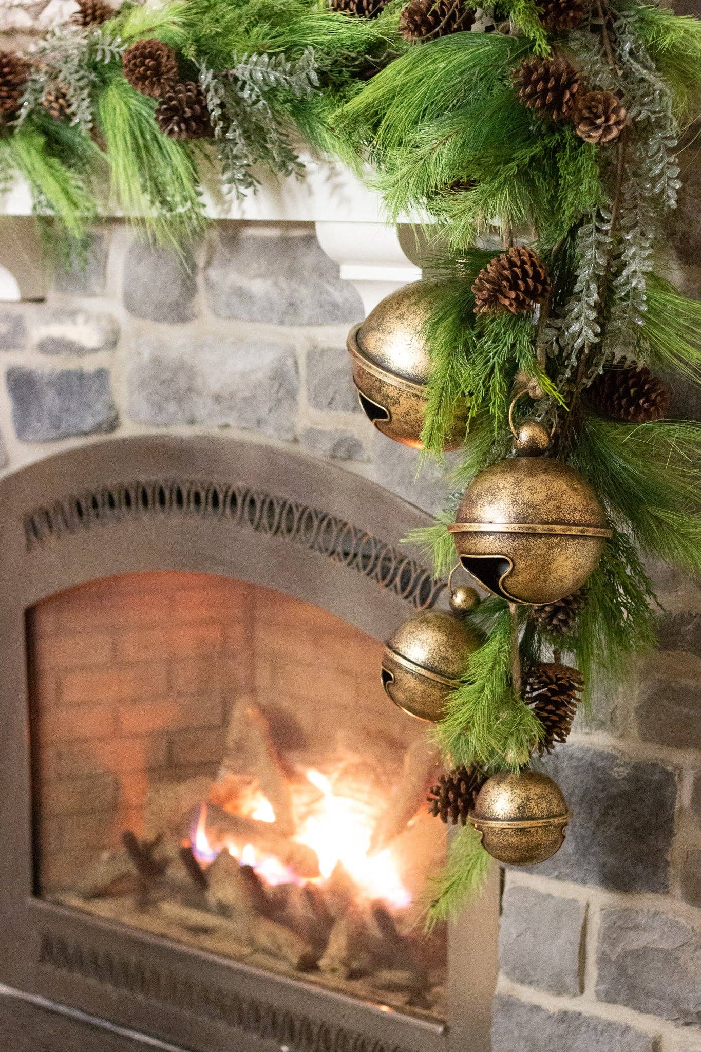 Audrey's Home & Gift – Engroshandel Julepyntsæt – Hængende Jingle Bells, Antik Guld (PC)2