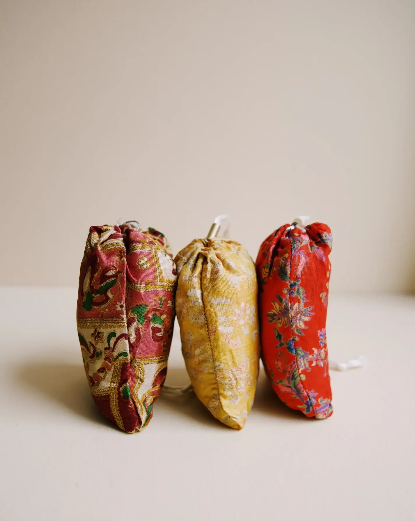 Ethical Global - Wholesale Grocery/Shopping Bag - Shopping/Tote Bag Re-Purposed Sari, Eco-Friendly1