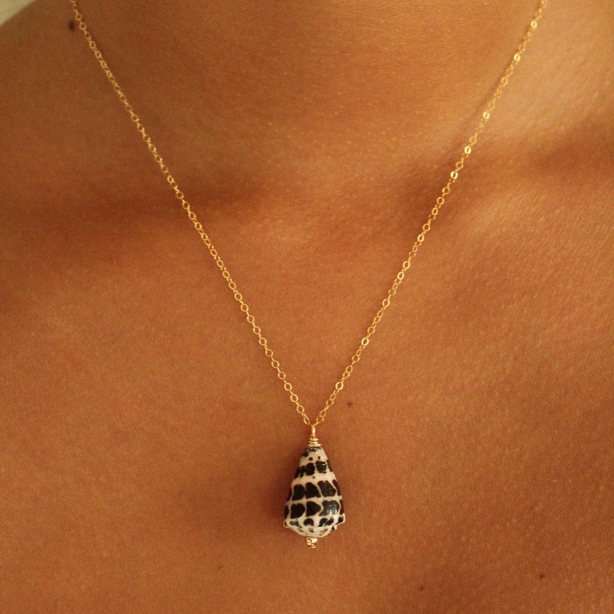The Coconut Collective - Wholesale Pendant/Charm Necklace - Hebrew Cone Gold Necklace 1