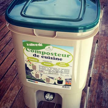 ECOVI – wholesale Kitchen tool/gadget – Ecovi® 20L BOKASHI kitchen composter with lid Green