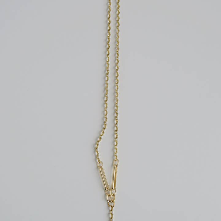 Boutique Suarez Co. - Wholesale Y-Neck/Lariat Necklace - White Oval Link Lariat Charm Holder Necklace2