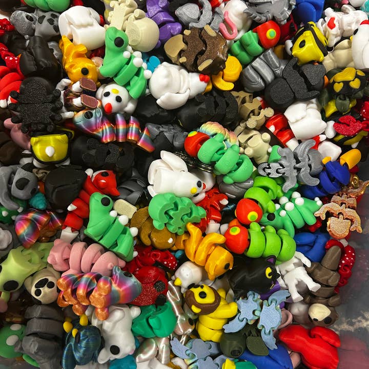 3D in Paradise - Wholesale Fidget Toy - Kids - Bundle of 100 Mini 3D printed fidget toys articulated petsÂ