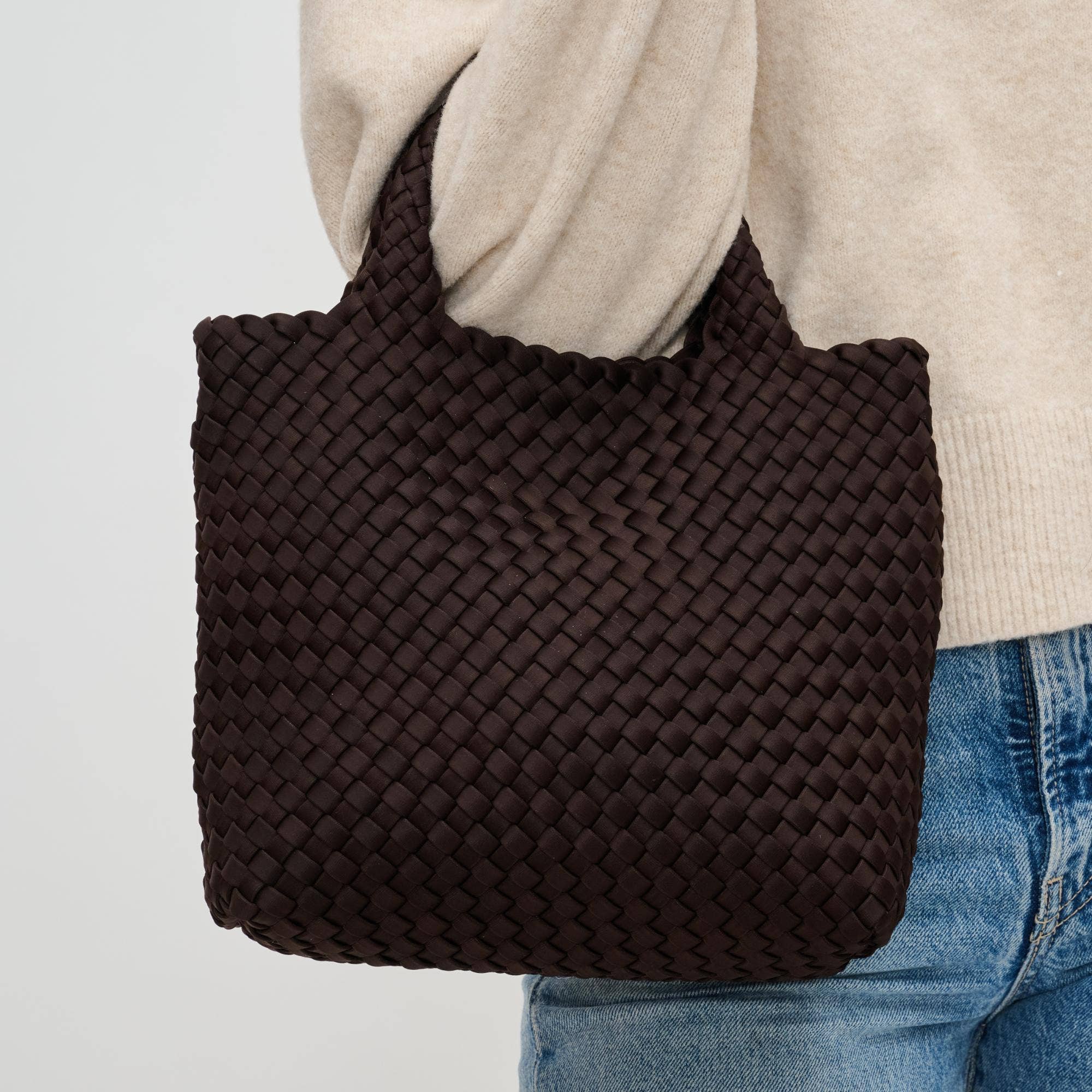 Sol and Selene - Vendita all'ingrosso Borsa a tracolla - Donna - Sky's The Limit Piccola Borsa a Tracolla in Neoprene Intrecciato91