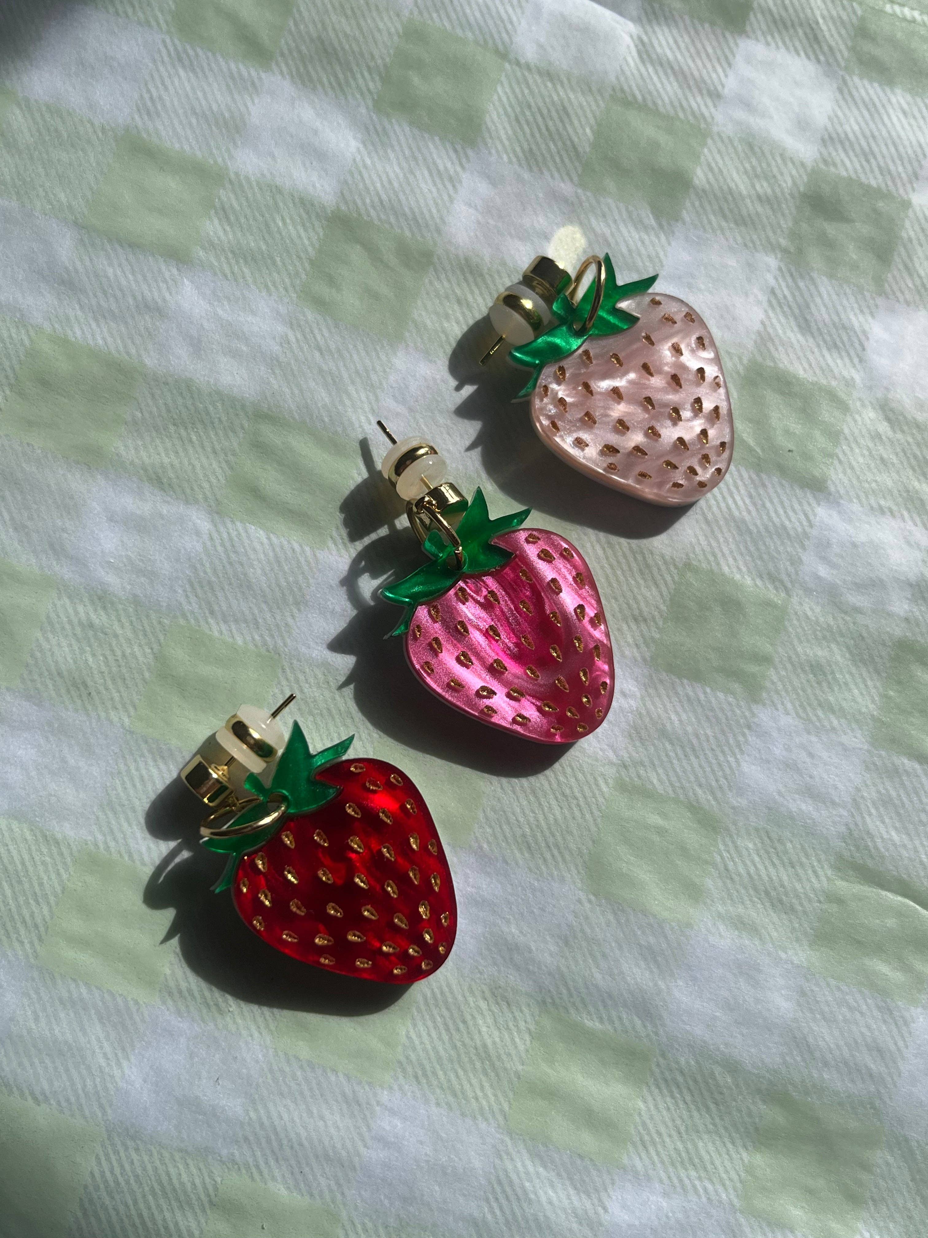 Strawberry for wholesale by Studio Nena