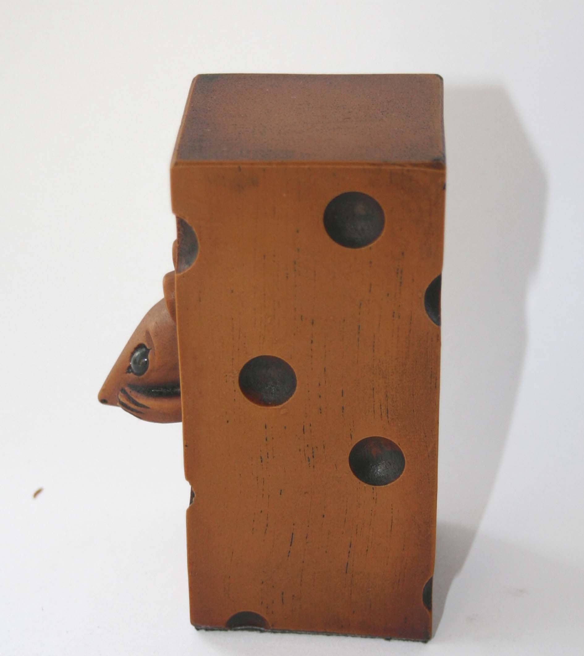 Oakapple Designs Ltd - Wholesale Decorative Figurine - Church Mouse Hiding In Cheese Reproduction Carving Ornament.6