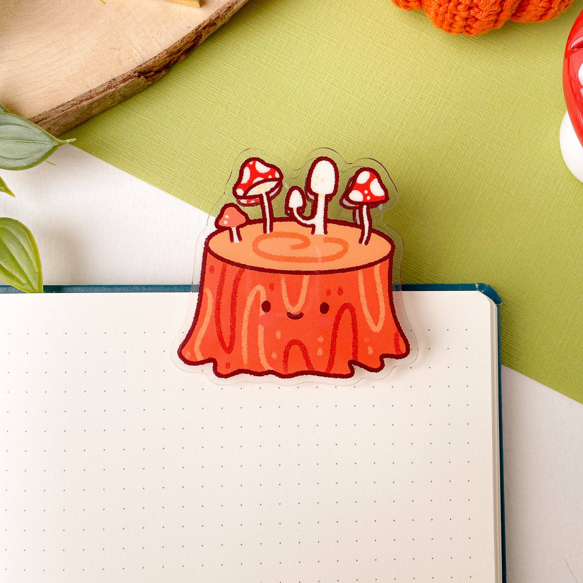 Laurel Mae Art – wholesale Binder clip – Mushroom Stump - Acrylic Clip