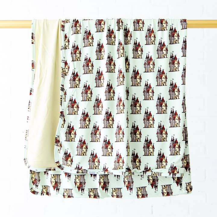 Couverture réversible en bambou pour enfants A Good Knight's Sleep pour la vente par Dreamiere