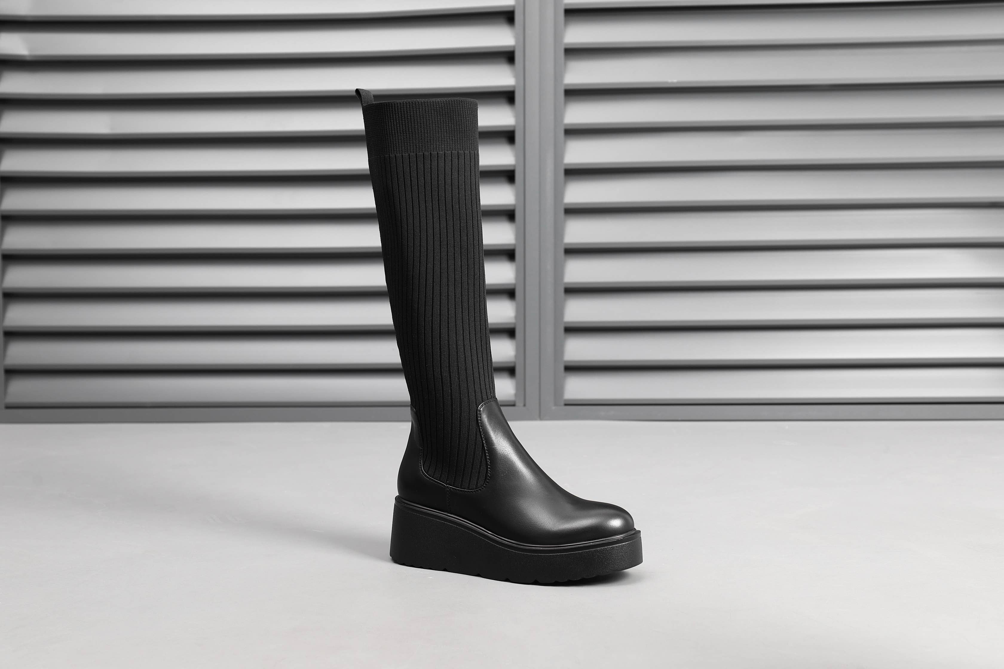 Top Staka – wholesale Boots – Women’s – A2375 Women high knee knitted boots6