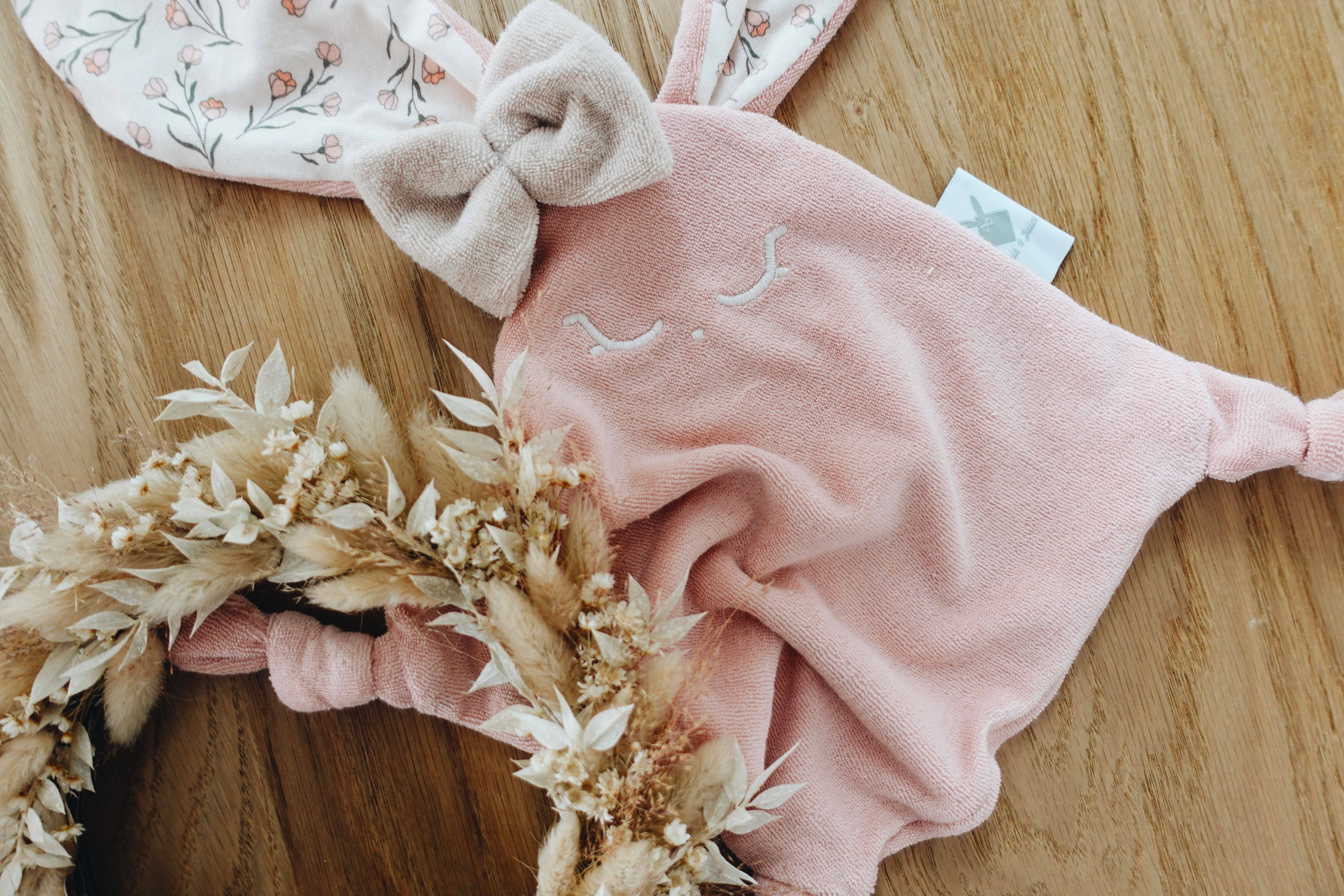 Louis & Jules Stambouli Conseil – Engroshandel Hyggetæppe - Baby – Mini sløjfe svampedoudou - Retro have7