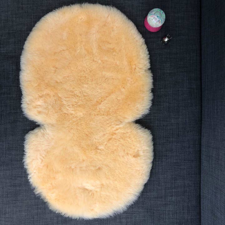 Wildash London - Wholesale Pram cover/accessory - Baby Sheepskin Pram Liner | Hypoallergenic Vegetable Tanned5