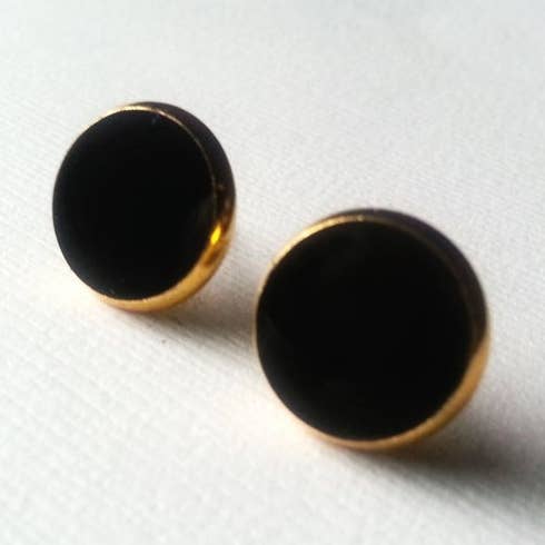 Clous noirs et dorés 12 mm pour la vente par Holey Moley Accessories