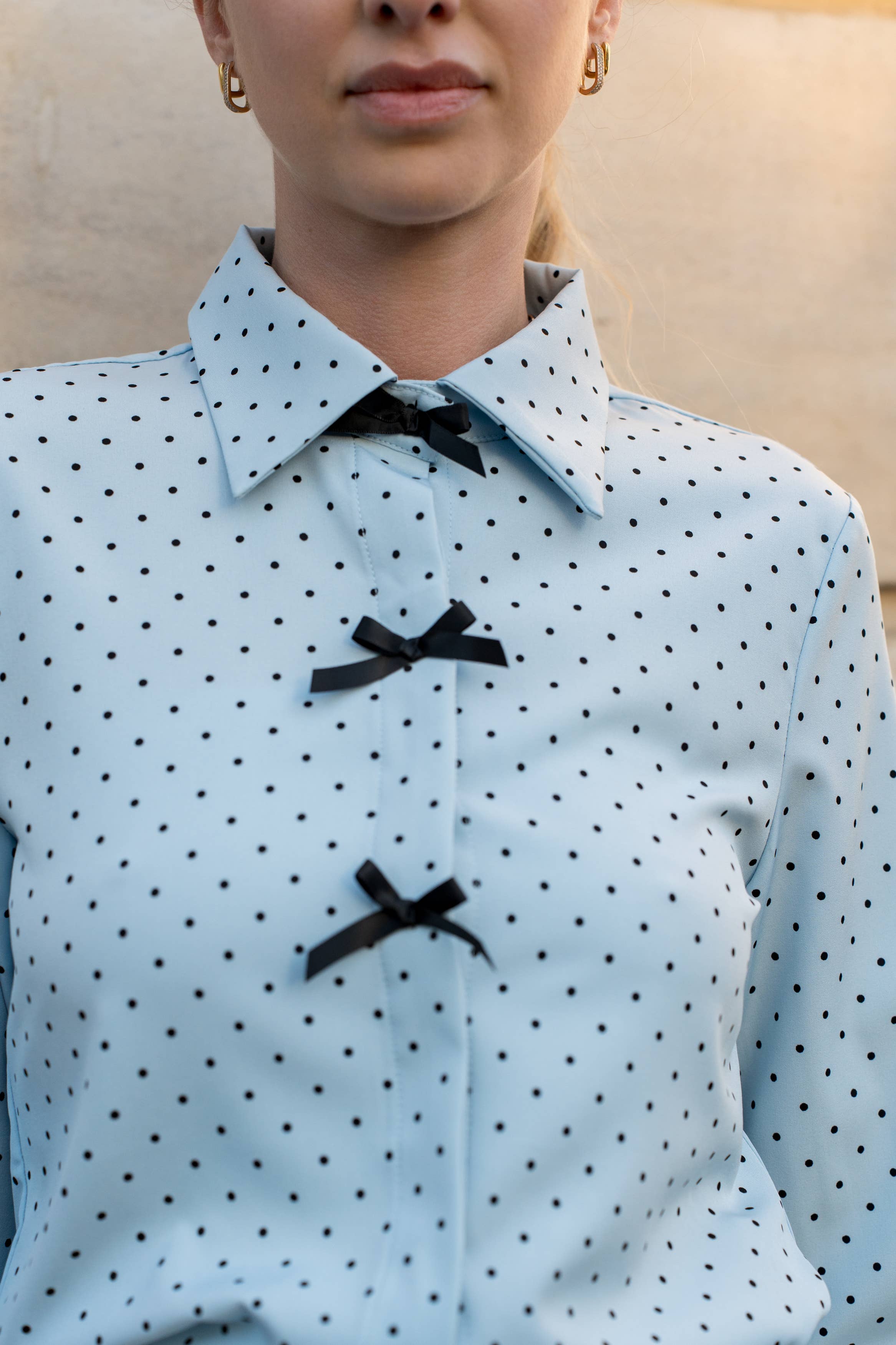 CHOKLATE PARIS – wholesale Tröja med knappar – Dam – Léa-skjorta i satin (S-M-L-XL) - CK0809119