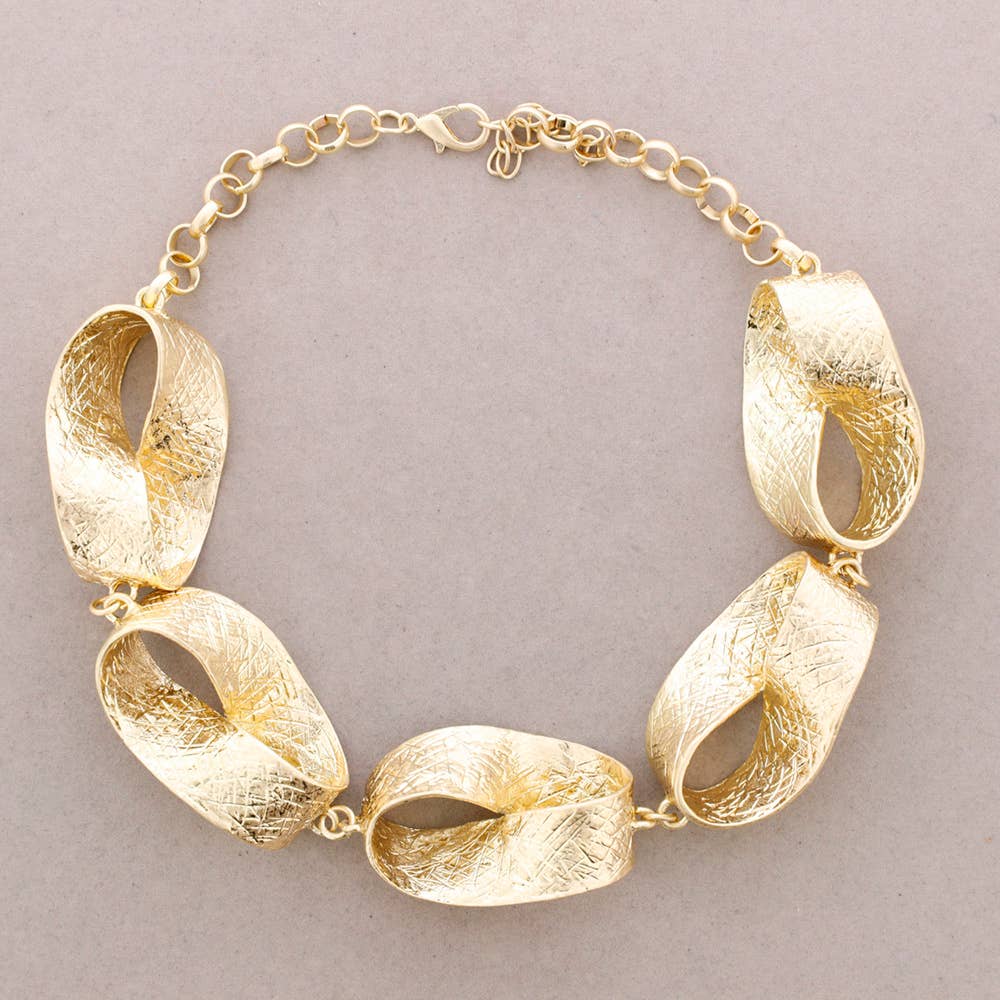 Sonata - Wholesale Snap Jewelry - Mobius Shape Metal Choker0