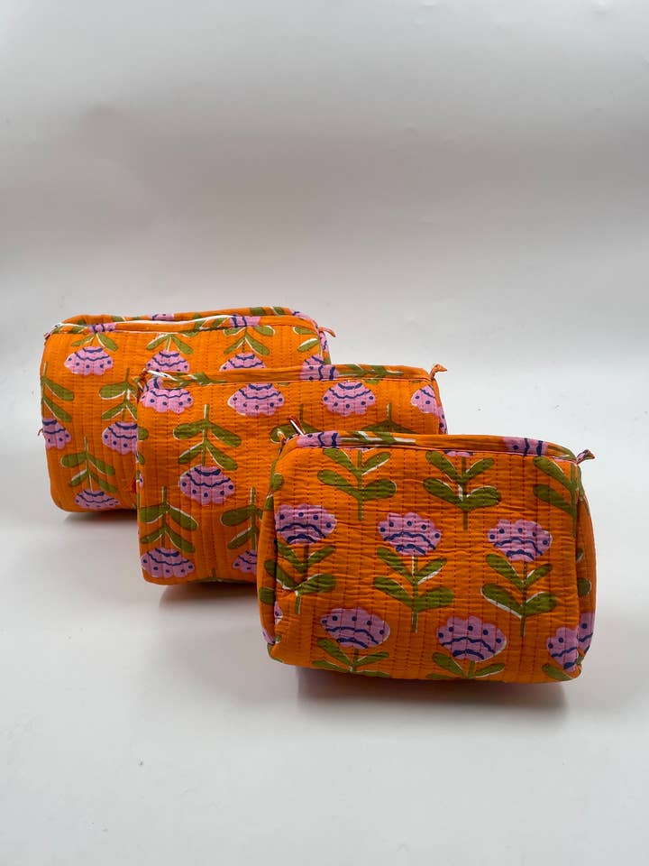 100% cotton quilted washbag set of 3 small medium n large for wholesale by Funky Yak Ltd