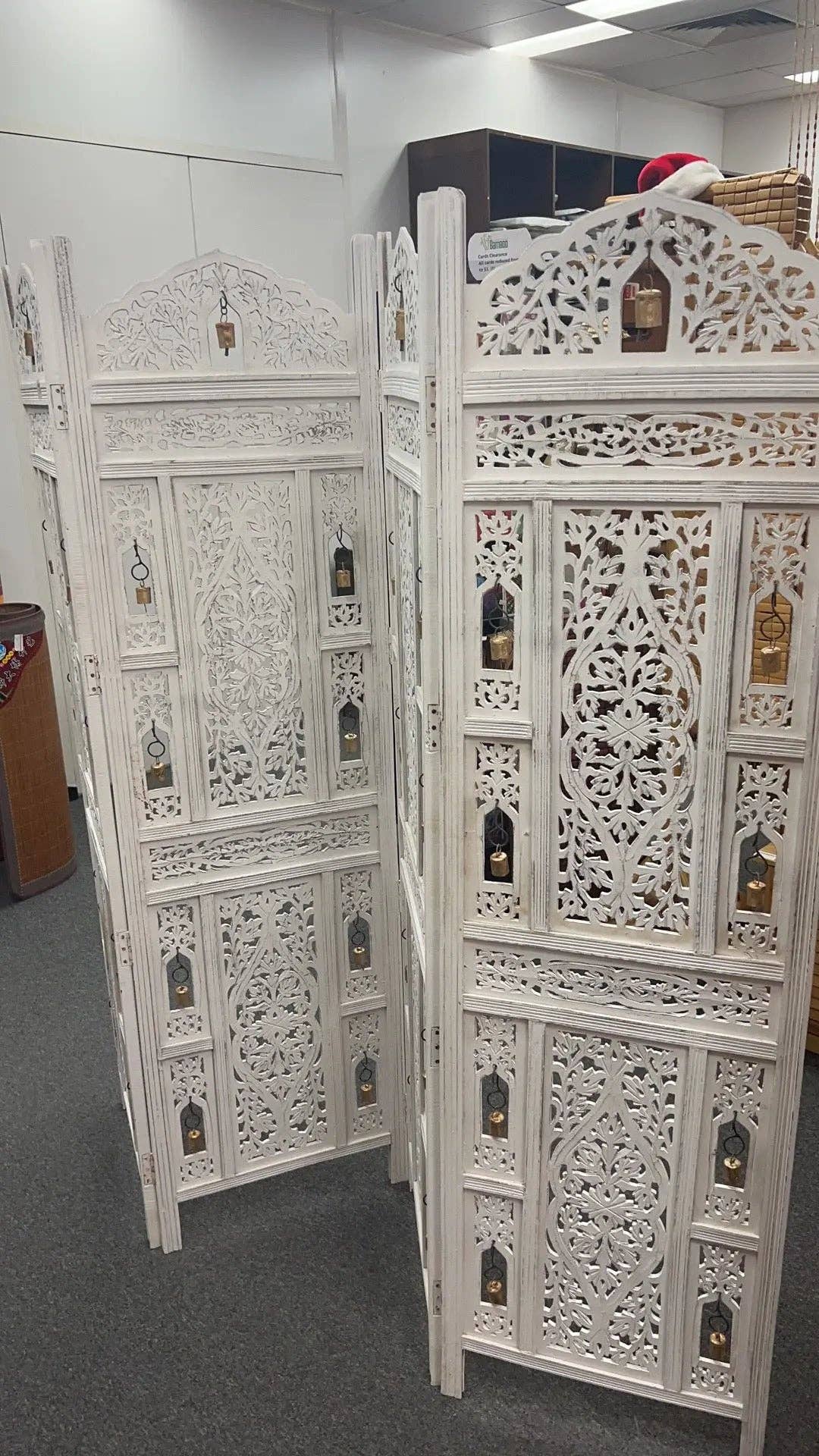 everythingbamboo – wholesale Room divider – 4 Panel Folding Screen Hardwood Hand-Carved With Bells Privacy Screen Room Divider White Washed BRD062