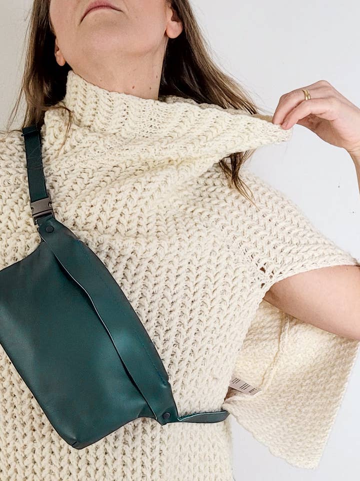 Hüfttasche Hippack in Grün, Gelb, Braun und Schwarz, verstellbar für den Großhandel von normal Behaviour