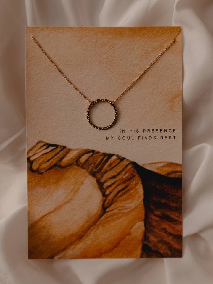 I hans nærvær | Christian halskæde | Gave for engroshandel hos Dear Heart