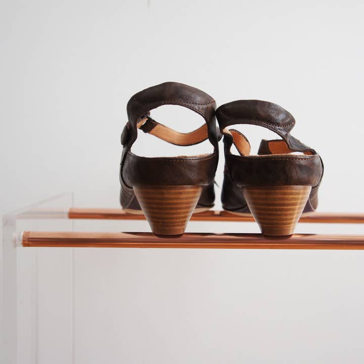 Calvill – wholesale Skoställ – Koppar & Glas skohylla