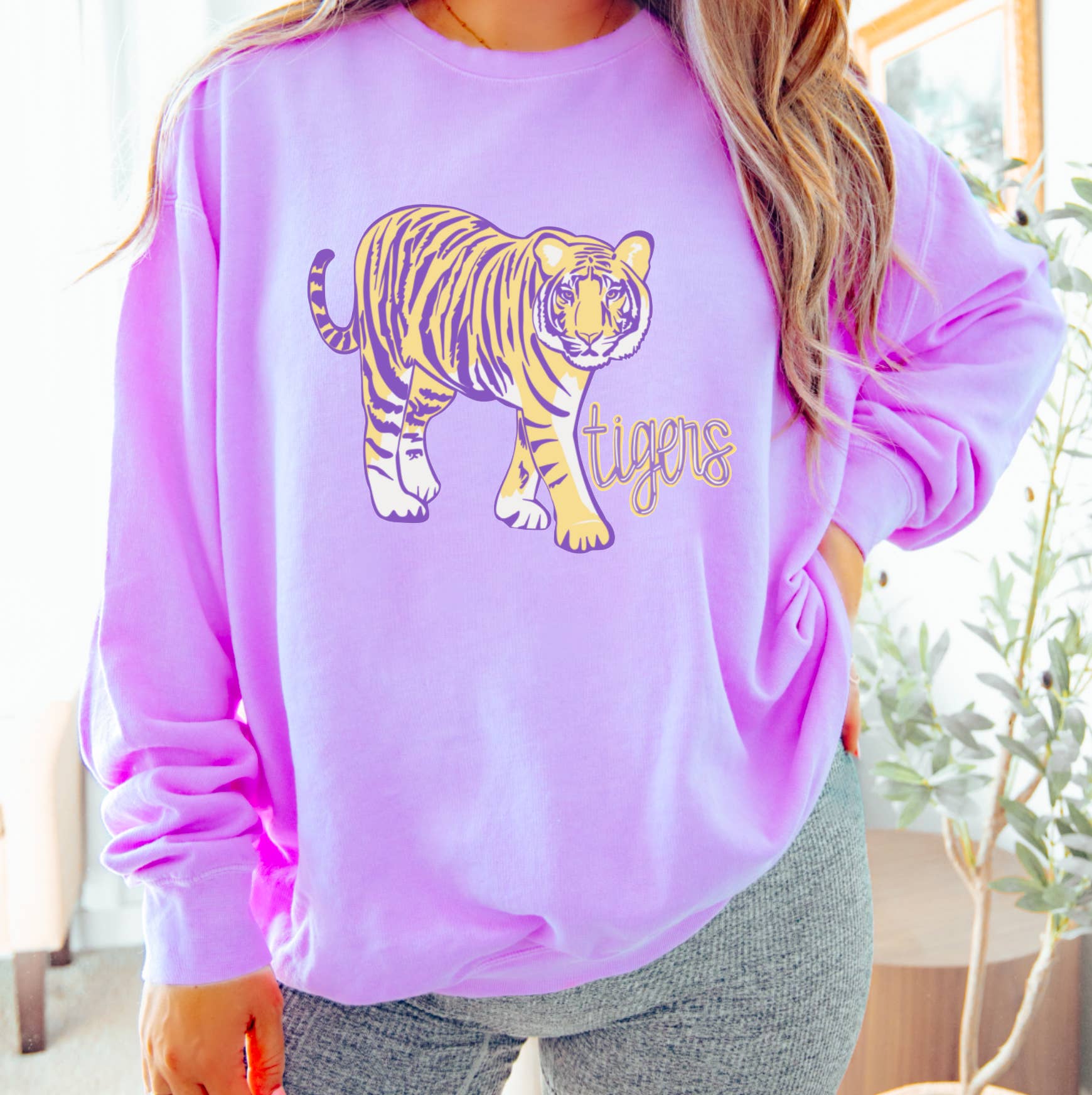 Gia Gifts Boutique - Wholesale Graphic Sweatshirt - Women's - LSU Tiger Mascot Graphic Sweatshirt Football