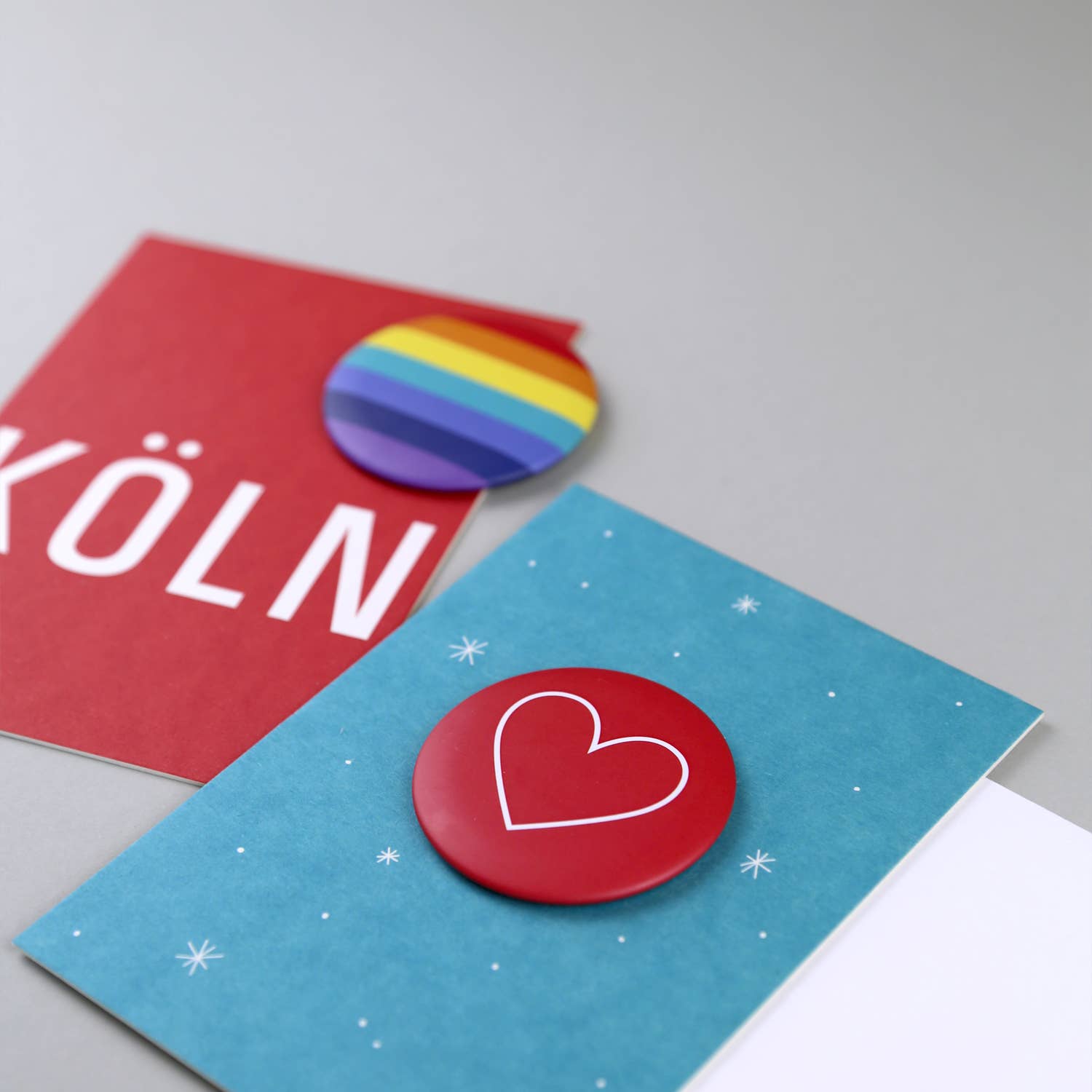 Kunst an Papier – wholesale Magnet – Magnet Love med hjärta, Ø 56 mm, röd matt5