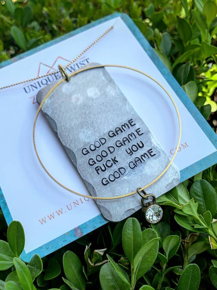 Collana Good Game per la vendita all'ingrosso da parte di Unique Twist Jewelry