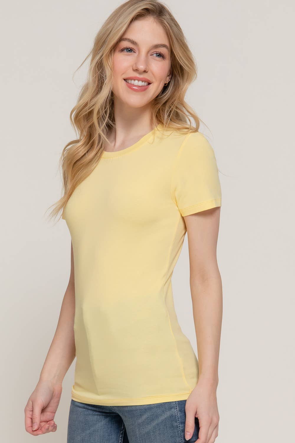 Active Basic | Active USA - Vente T-shirt – femme - Top en jersey de coton et élasthanne à manches courtes et col rond37