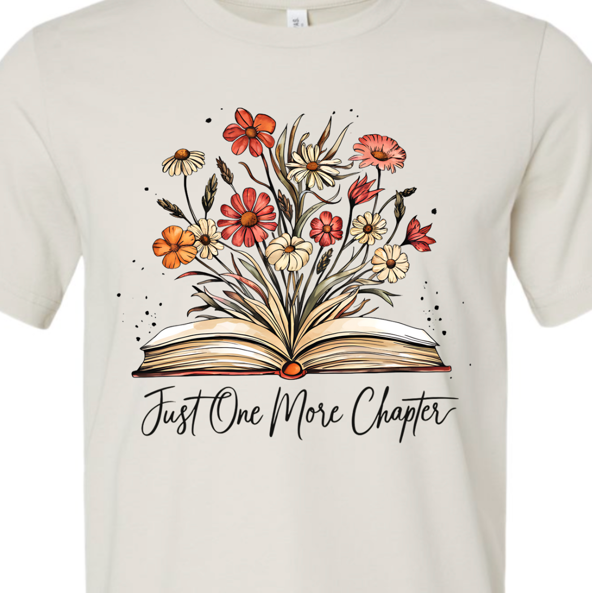 Kiki's Boutique – Engroshandel T-shirt med print - Dame – Just One More Chapter unisex T-shirt med rund hals4