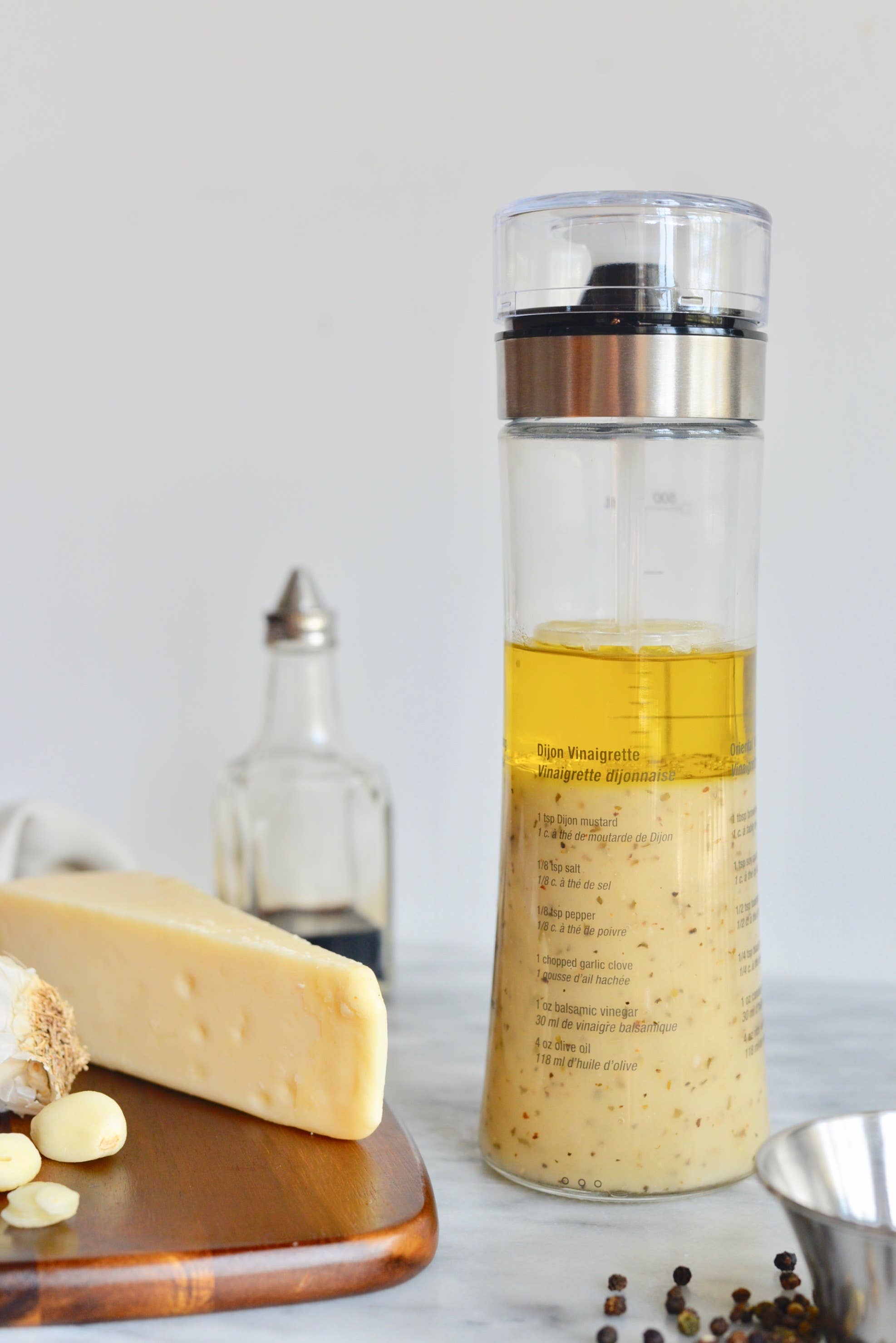 TableCraft Products Company - Vente Ustensile/gadget de cuisine - Shaker à vinaigrette de 18 ¾ oz10