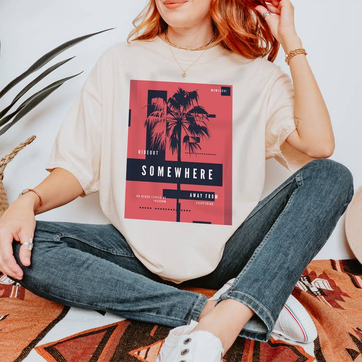 Summer unisex T-shirt Hideout SomeWhere pour la vente par Emogifts