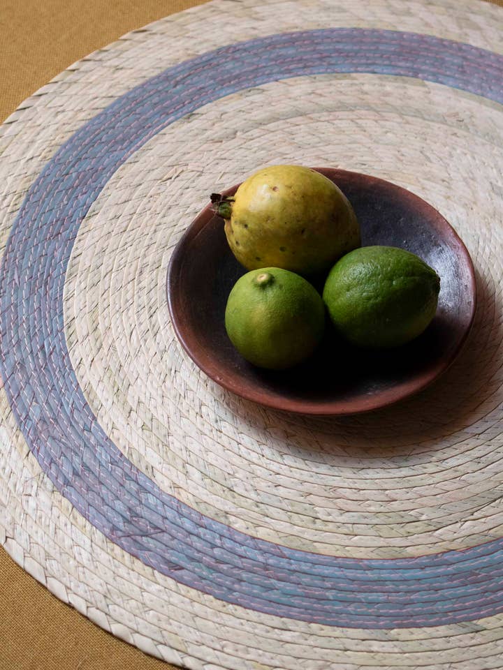 Round Handwoven Palm Placemats - Blue pour la vente par P.I.Project America