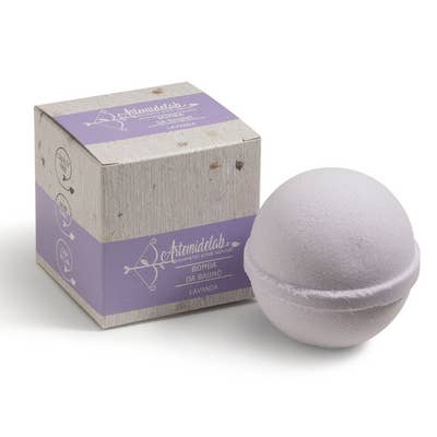 Lavender bath bomb for wholesale by Artemidelab