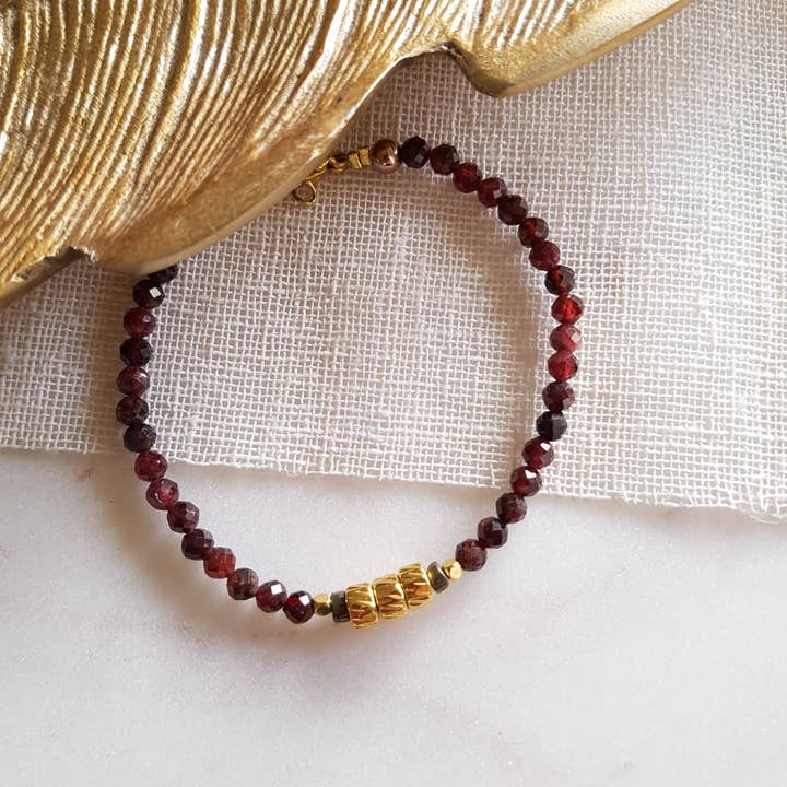 BRACELET GRENAT PYRIT - NILS for wholesale by GINANDGER