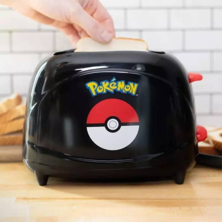 Pokémon - Toaster "Pokéball" for wholesale by Mad Monkey GmbH