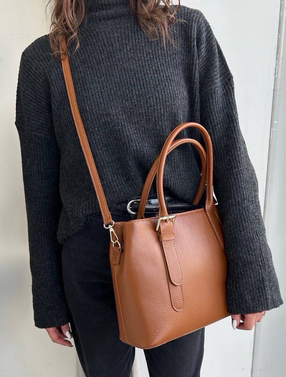 JIJOU CAPRI - Wholesale Tote Bag - Women's - Jenny Italian Leather Tote Shoulder Bag Belted Handle 1