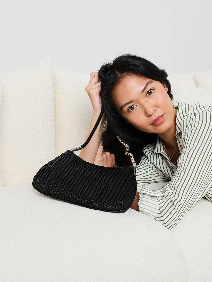 JN2697 Sac à bandoulière texturé Nassau avec sangle à accent métallique pour la vente par Jen & Co.