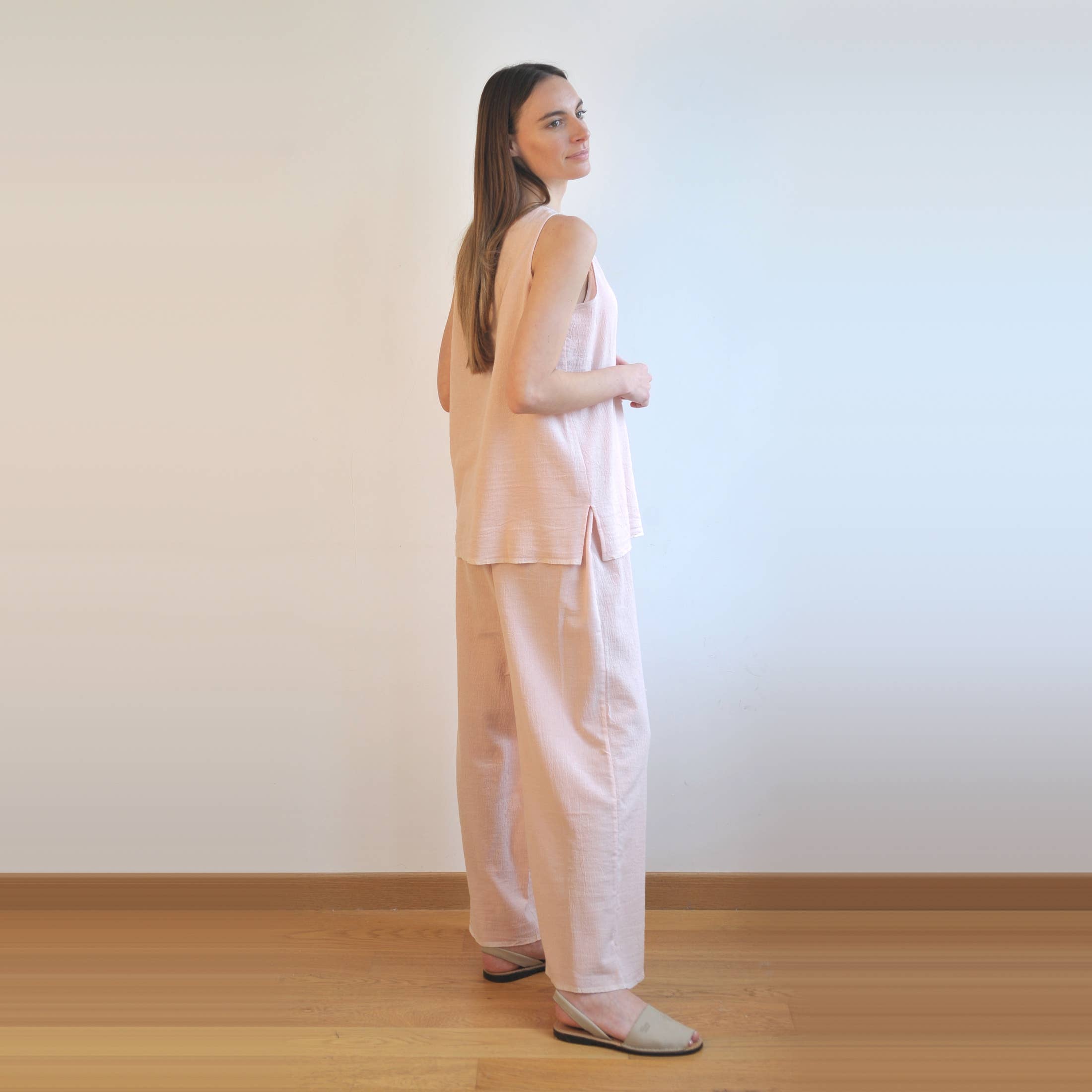 loom.ist - Wholesale Tank Top - Women's - Sile Sleeveless Top37