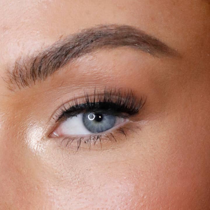 Lola's Lashes - Wholesale False/Fake Eyelashes - L.W.I Worth It Russian Strip Lashes2