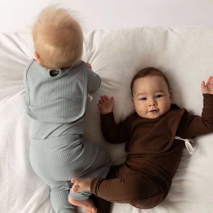 RAI & CO - Wholesale Bib – Baby - Basic Bib4