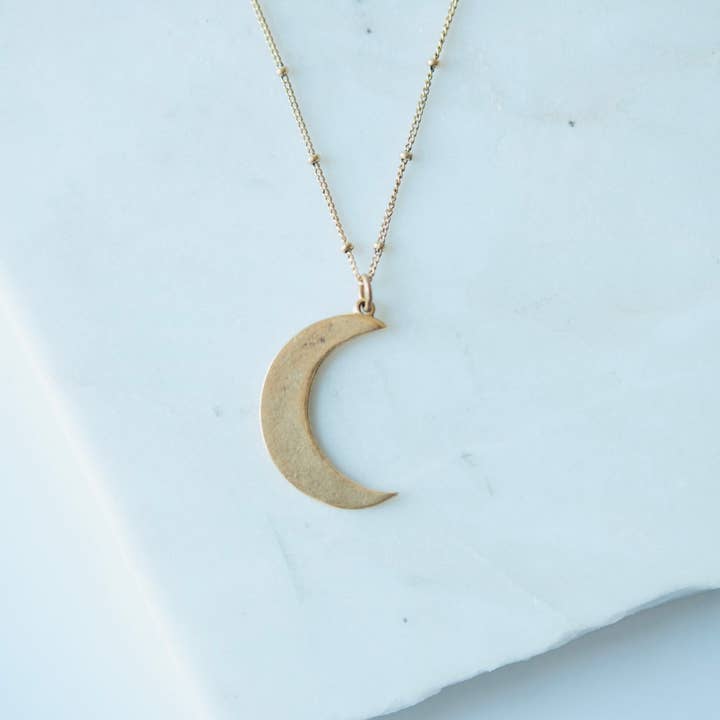Collier à breloques Sliver Moon pour la vente par Tilly Doro