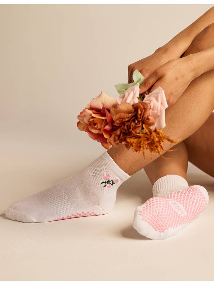 LUCKY HONEY - Wholesale Socks - Women's - The Harlow Grip Sock50